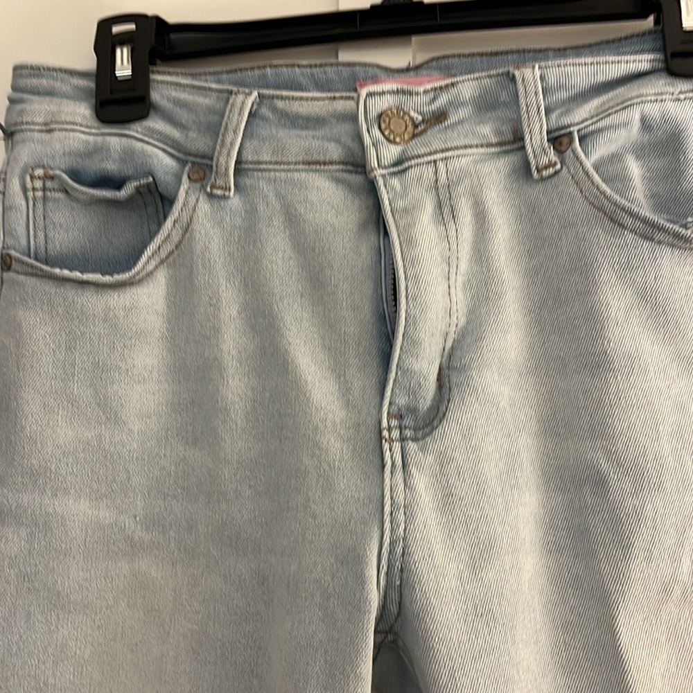 Jeans - Picture 2 of 4